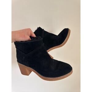 UGG Kasen Black Suede Sherpa Lined Ankle Booties Size 6.5
